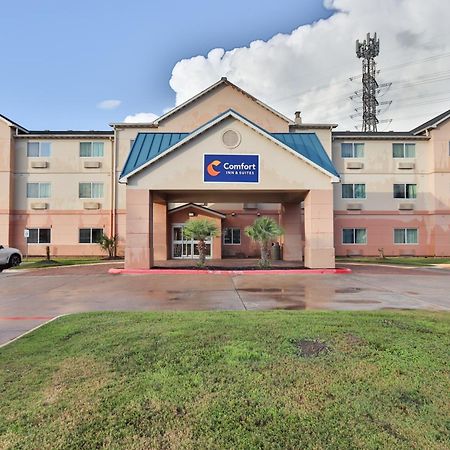 Comfort Inn & Suites Westfield Екстериор снимка