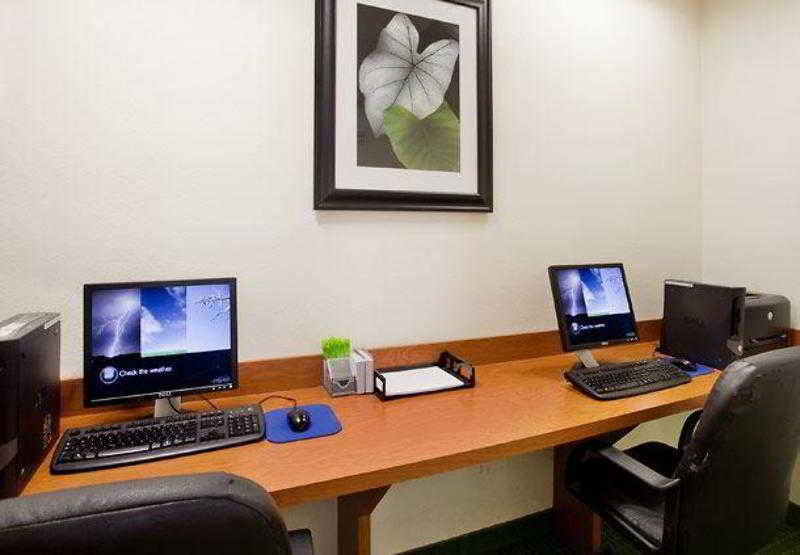 Comfort Inn & Suites Westfield Екстериор снимка